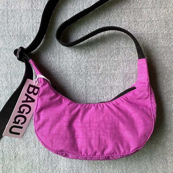 NWT Baggu Mini Crescent Bag - Extra Pink - Picture 2 of 6